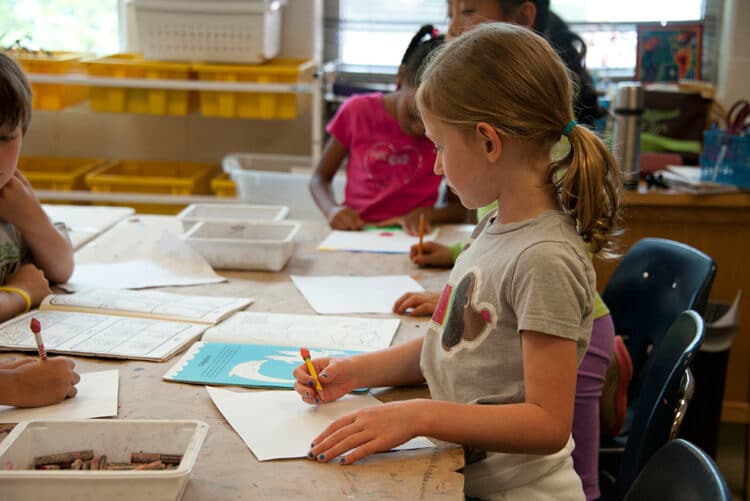 Atelier de dessin avec les enfants